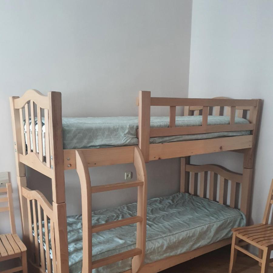 Guesthouse Hillside ティビリシ エクステリア 写真