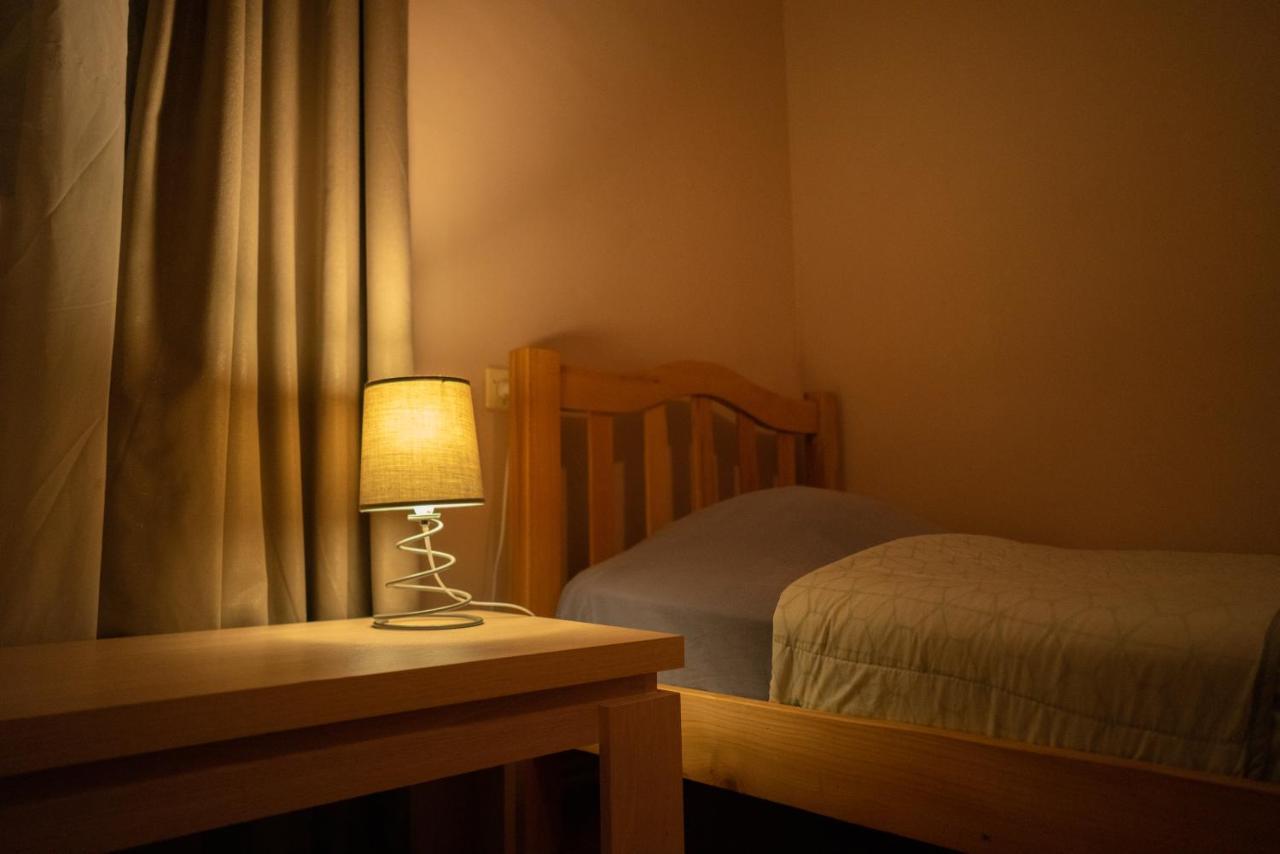 Guesthouse Hillside ティビリシ エクステリア 写真