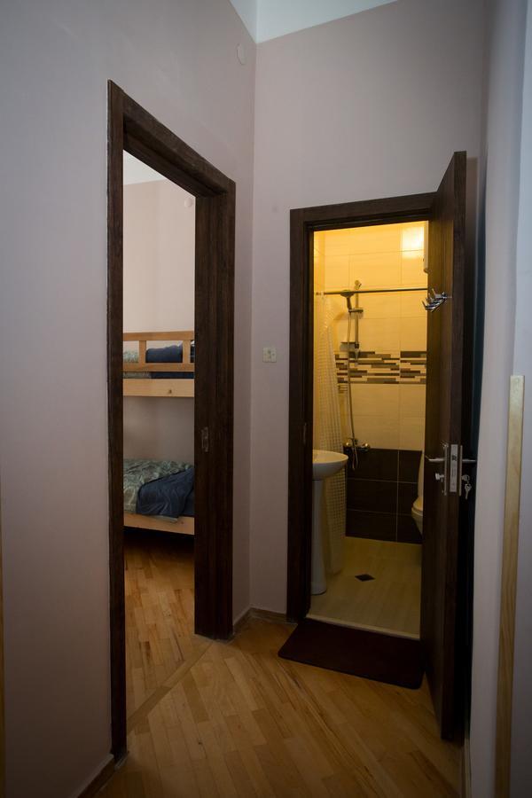 Guesthouse Hillside ティビリシ エクステリア 写真
